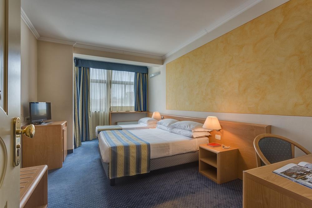 Hotel Continental Brescia Roncadelle Εξωτερικό φωτογραφία